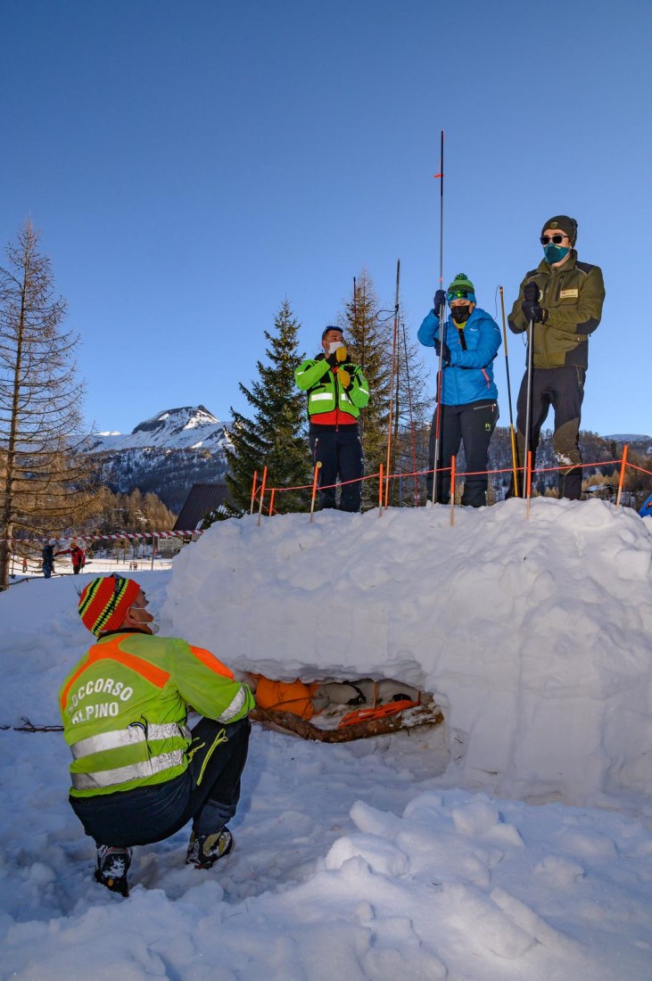 "Sicuri con la neve" 2022 all'Alpe Devero: dimostrazione di soccorso