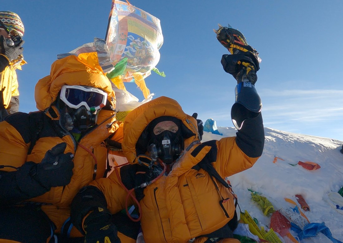 Andrea Lanfri in vetta Everest