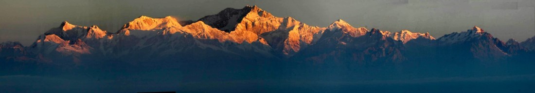 Panorama_Kangchenjunga_from_Darjeeling