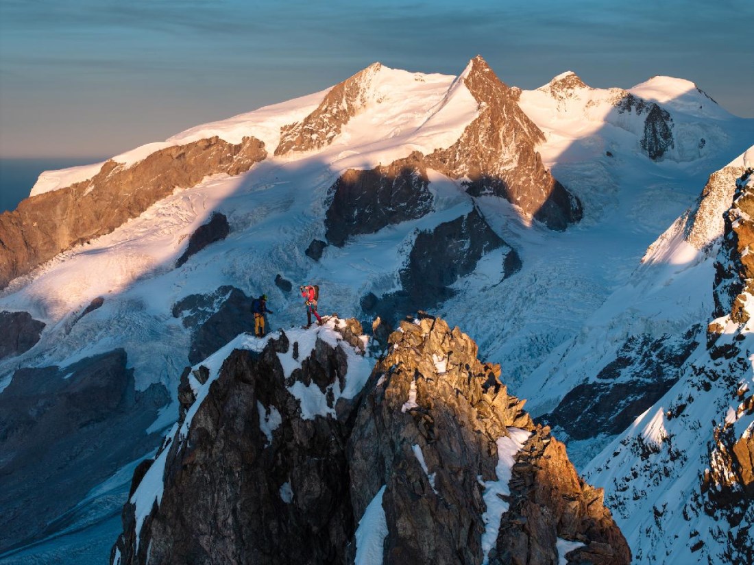 Lo Scarpone - Estate indiana: una nuova via sul Breithorn Centrale per ...