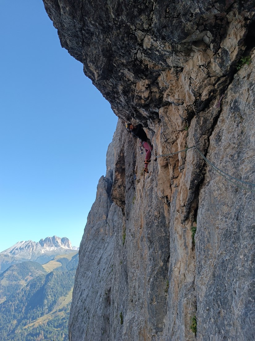 Vallaccia/Piramide Armani - Via Saturno - Silvia Loreggian in arrampicata