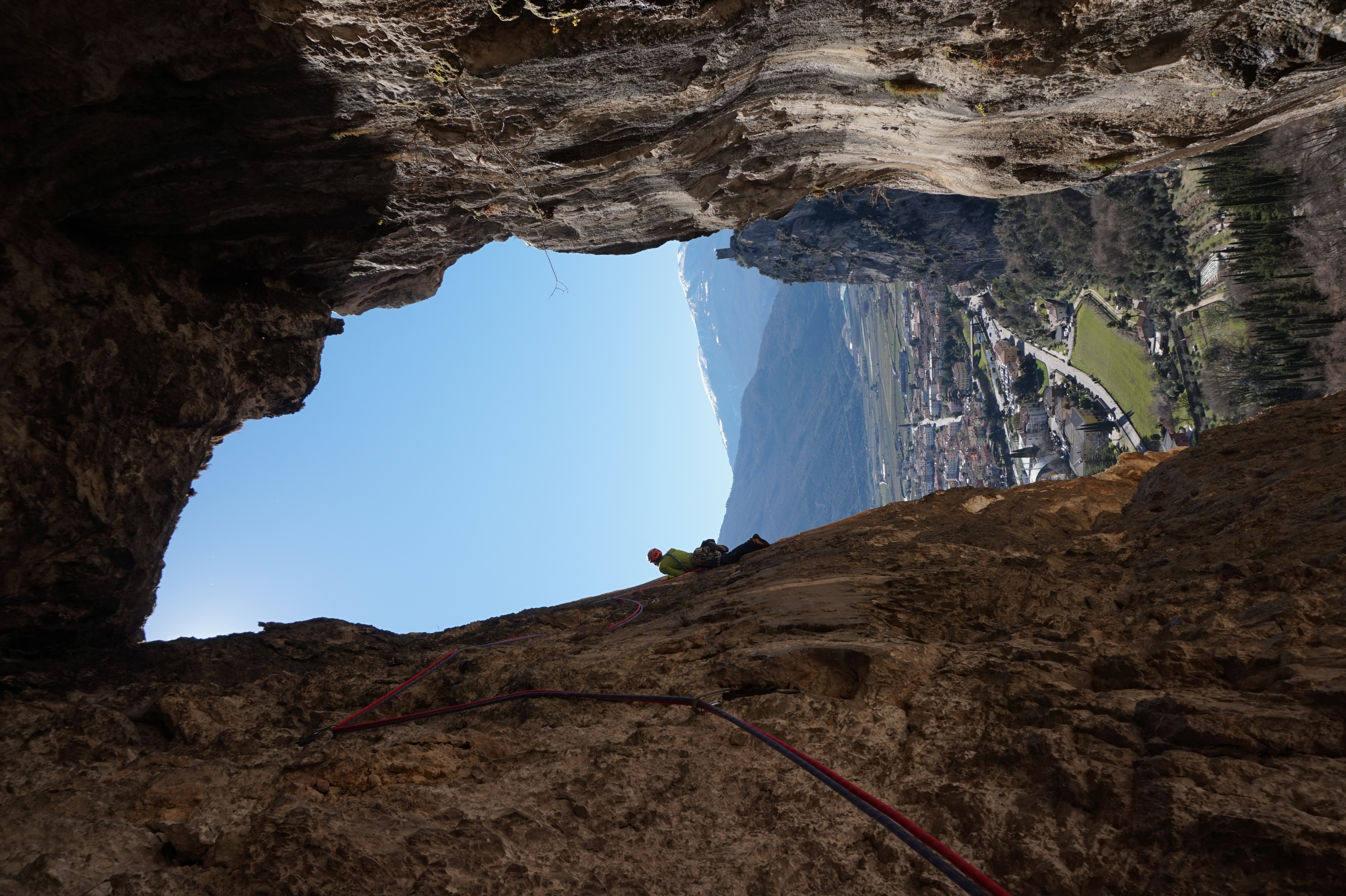 Monte Colodri/Via Agostina - Paolo Zanga lungo il primo tiro della via