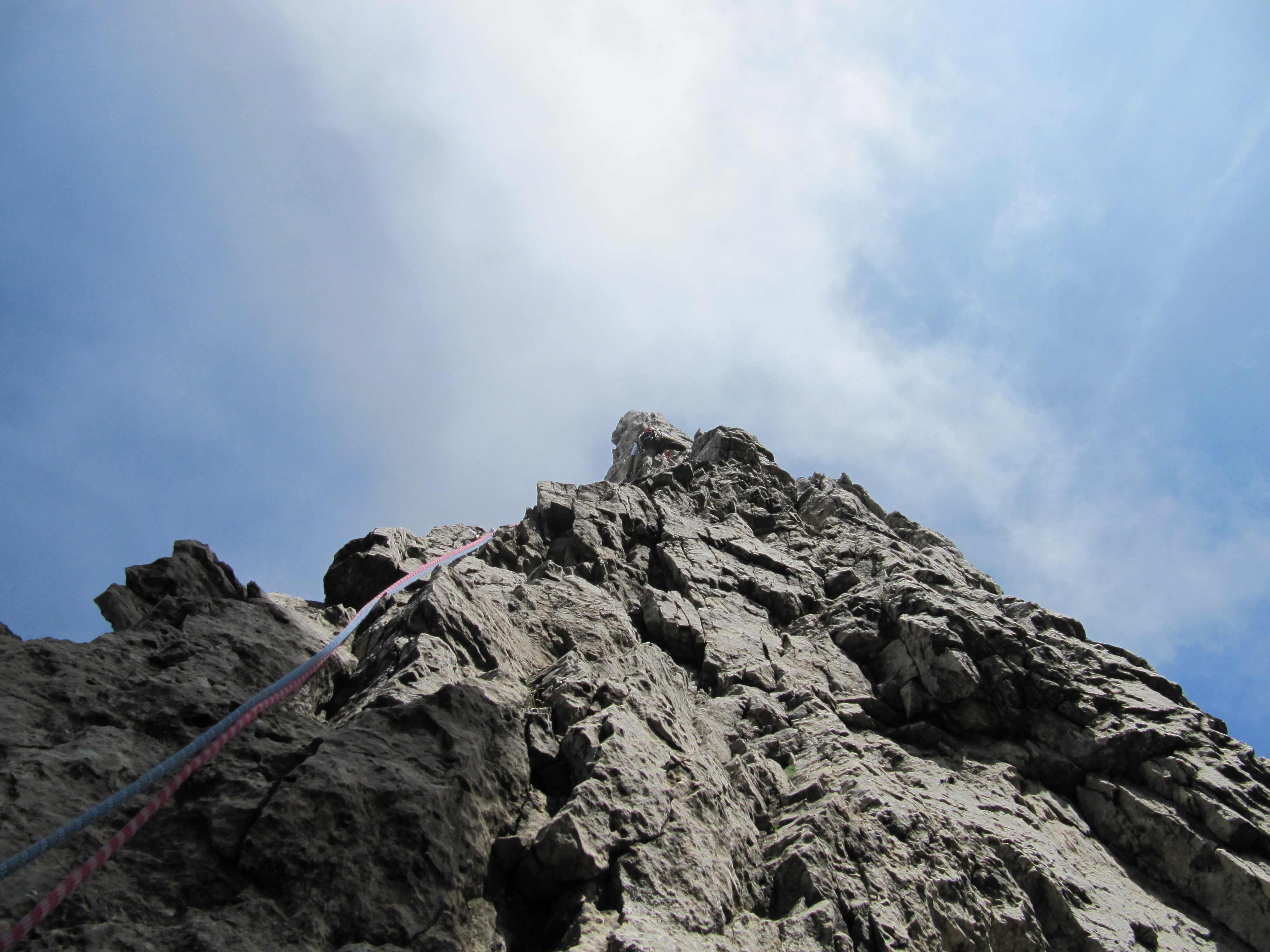 Ago Teresita - Spigolo APE - Matteo Bertolotti in arrampicata