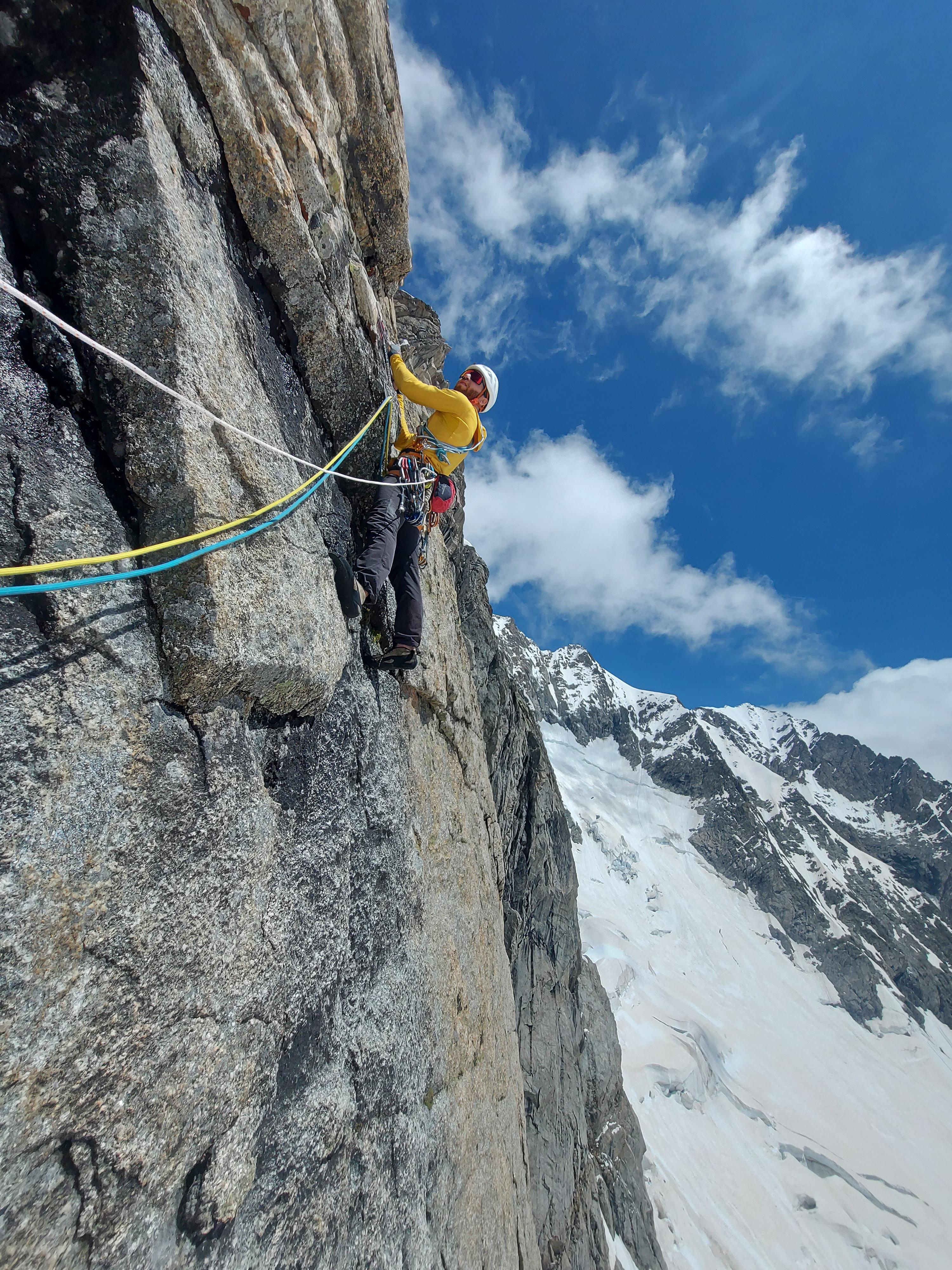 Petites Jorasses/Via dell'Amicizia (Bonatti/Mazeaud) - Marco Cocito in arrampicata